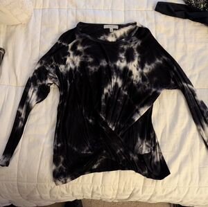 Gaze Black and White Tie-Dye Long Sleeve Top